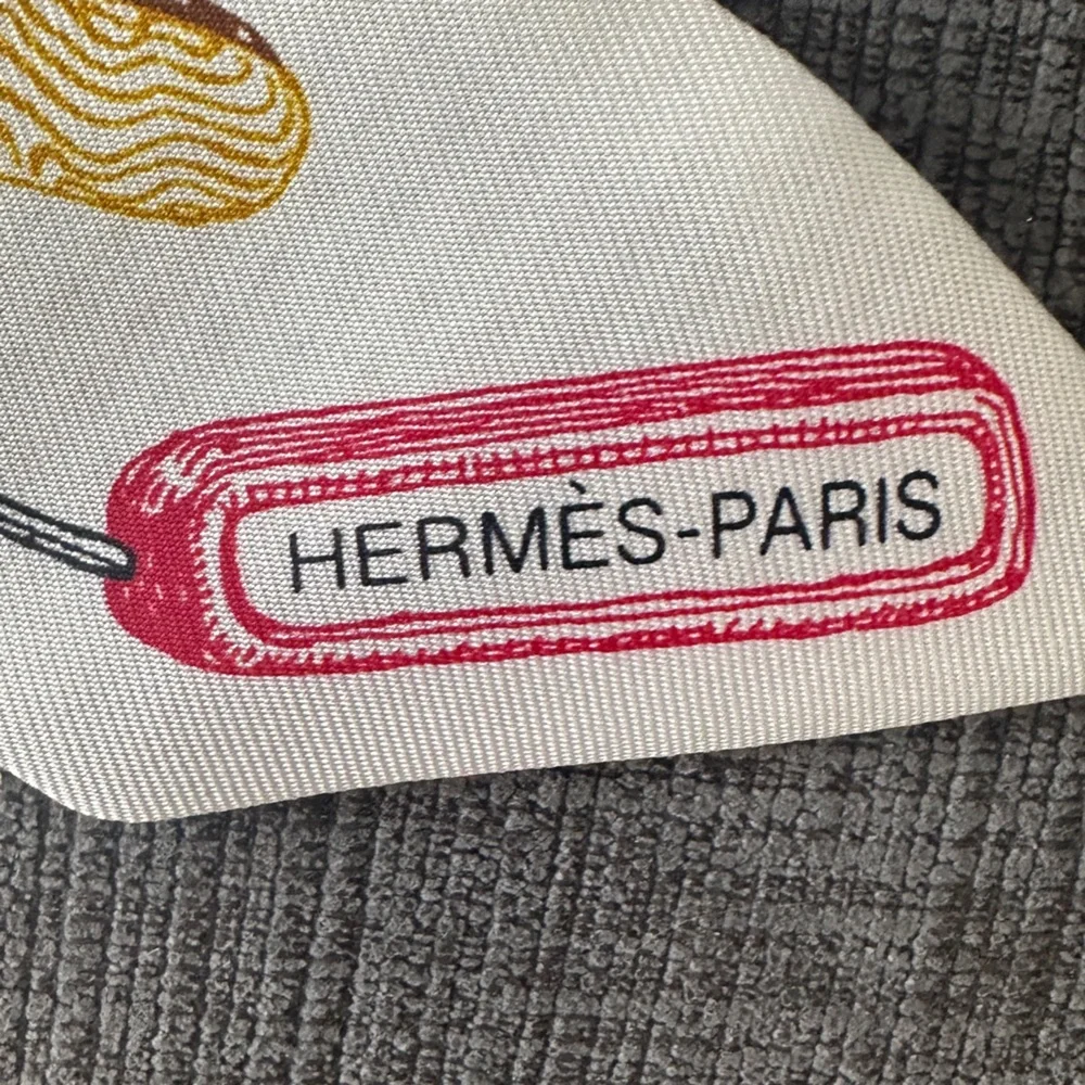 Hermes’ Twillie with Box and Tag - Picture 2 of 6